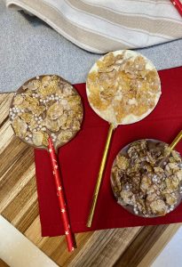 Pirulitos Crocantes de Chocolate