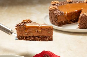 Torta de Chocolate com Caramelo e Nozes