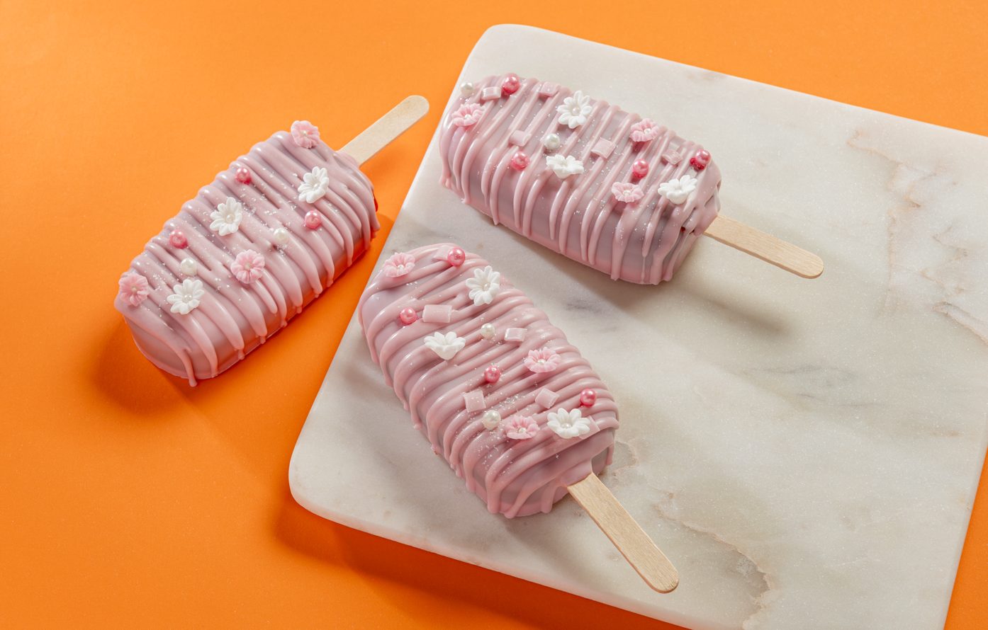 Picolé de Brownie com Morango